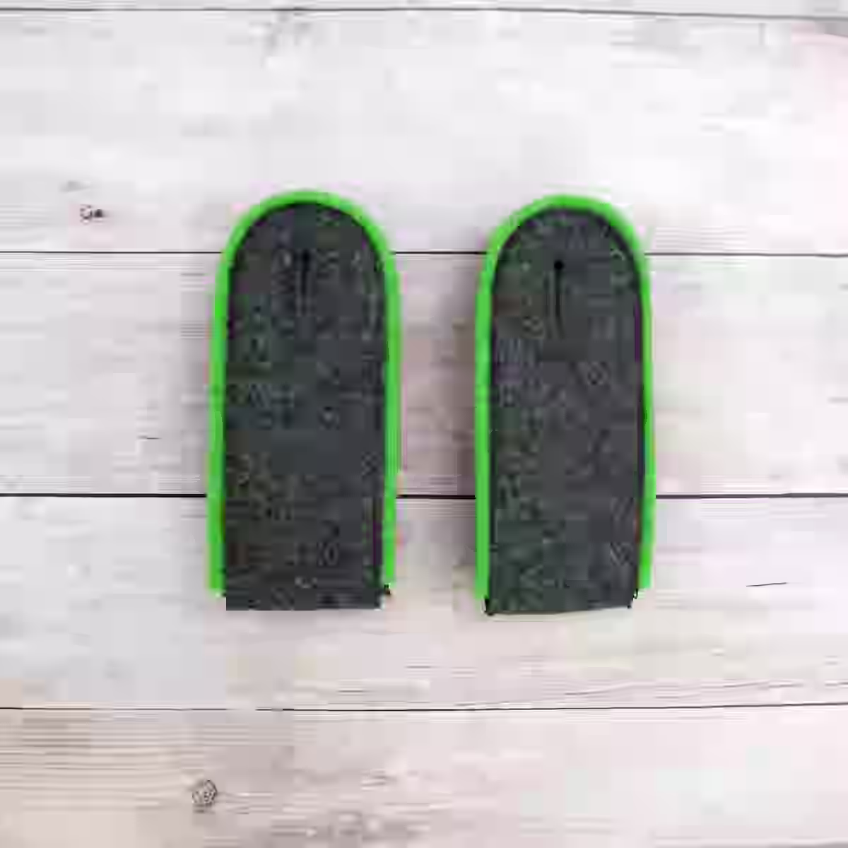 Heer Skijäger Enlisted Men's M40 Shoulder Boards  - WWII-era Heer M40 Skijäger shoulder boards with green piping on feldgrau wool.