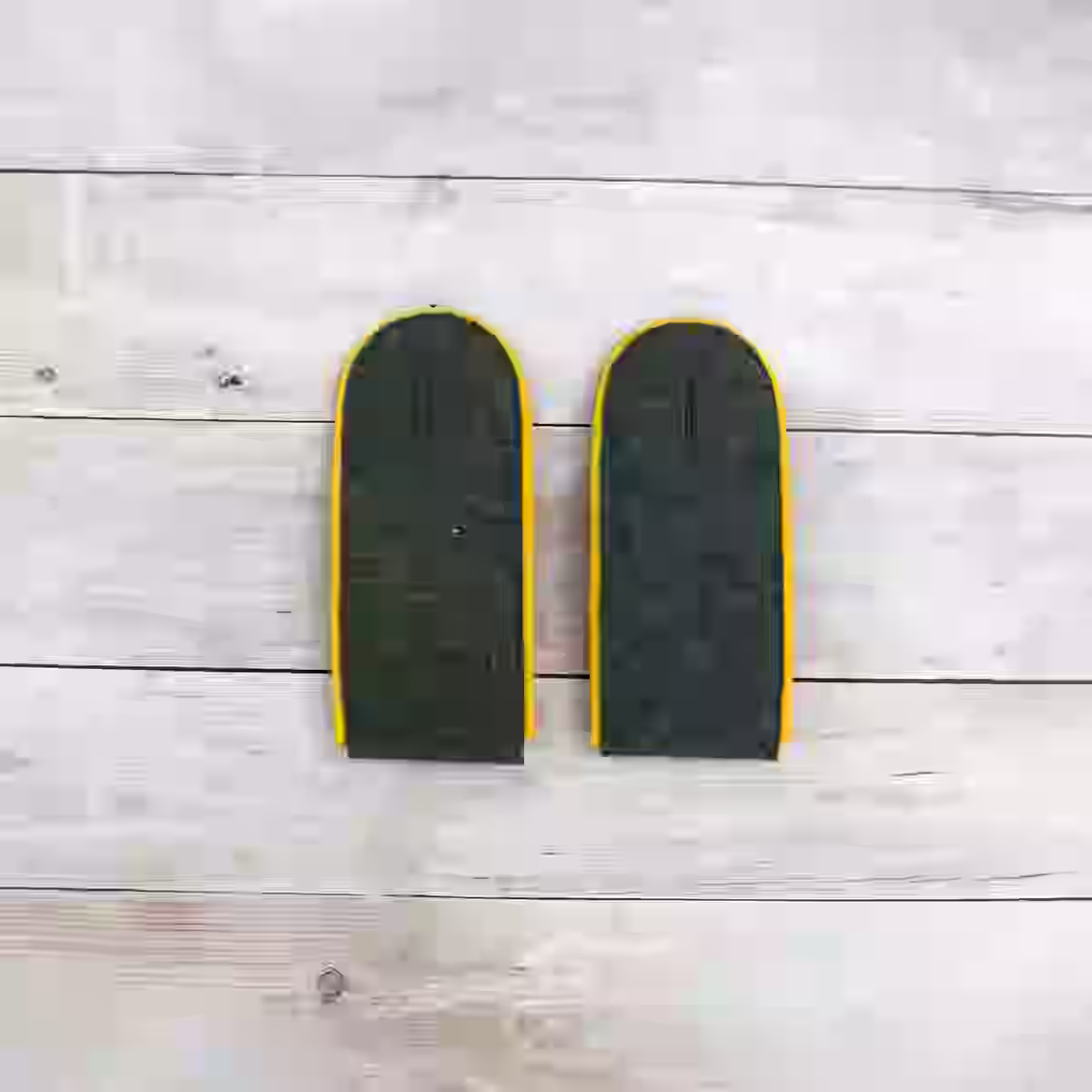 Heer M40 Enlisted Men's Shoulder Boards Signals - WWII-era Heer M40 enlisted men’s shoulder boards for signals with yellow piping on feldgrau wool.