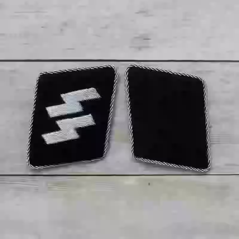 Waffen-SS Officer's Silver Rune Collar Tabs